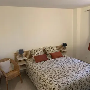 https://la-roussillon-vaucluse.fr-provencehotel.com